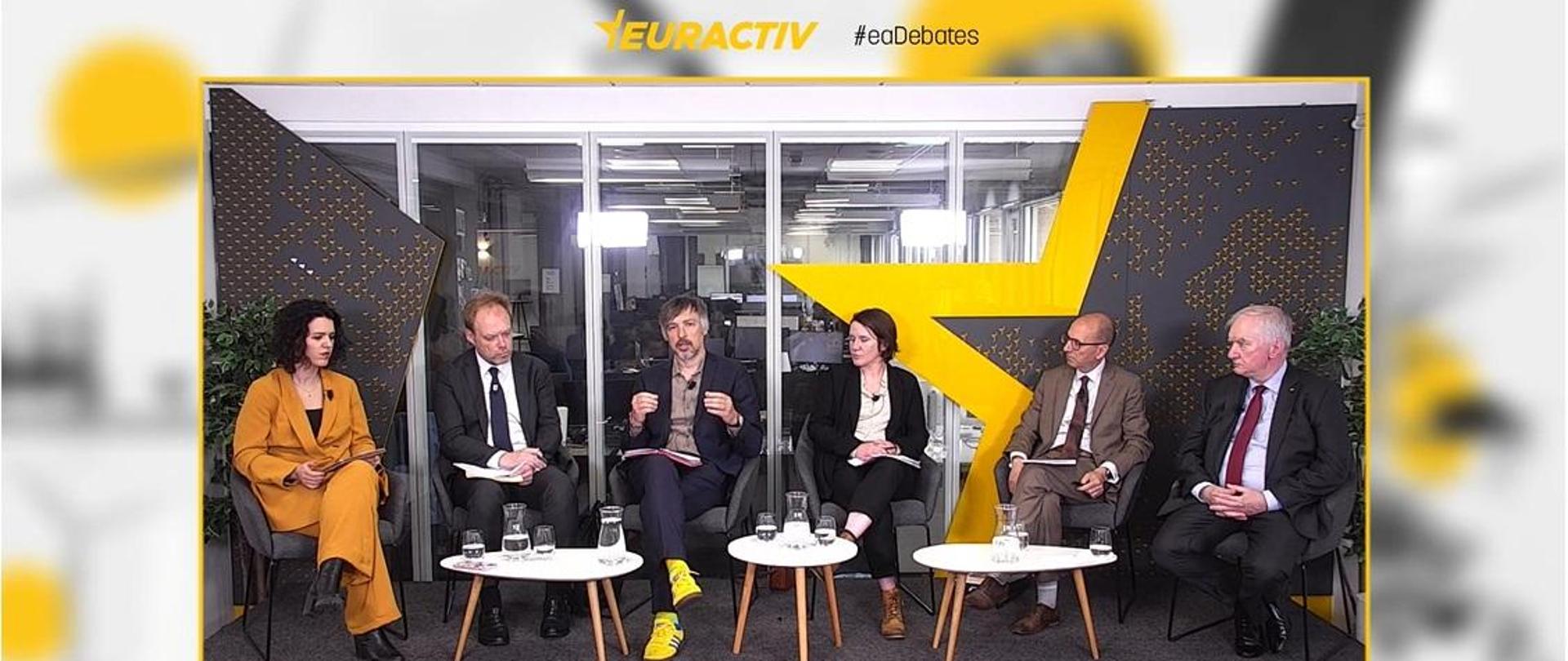 Wiceminister klimatu i środowiska Krzysztof Bolesta podczas konferencji EURACTIV 