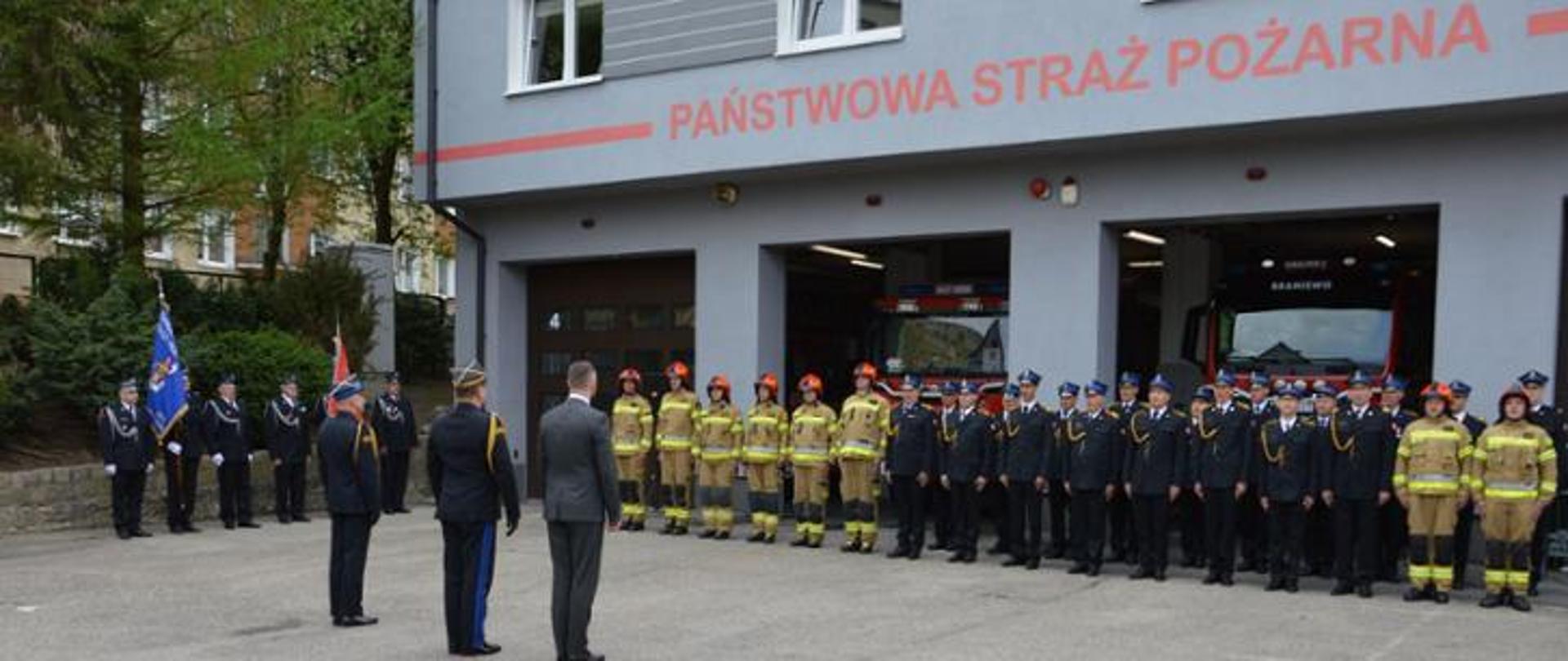 Dzień Strażaka – uroczysty apel z okazji 30 – lecia Państwowej Straży Pożarnej