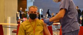 ROZPOCZĄŁ SIĘ PROCES SZCZEPIEŃ PRZECIW COVID-19 DLA FUNKCJONARIUSZY SŁUŻB MUNDUROWYCH