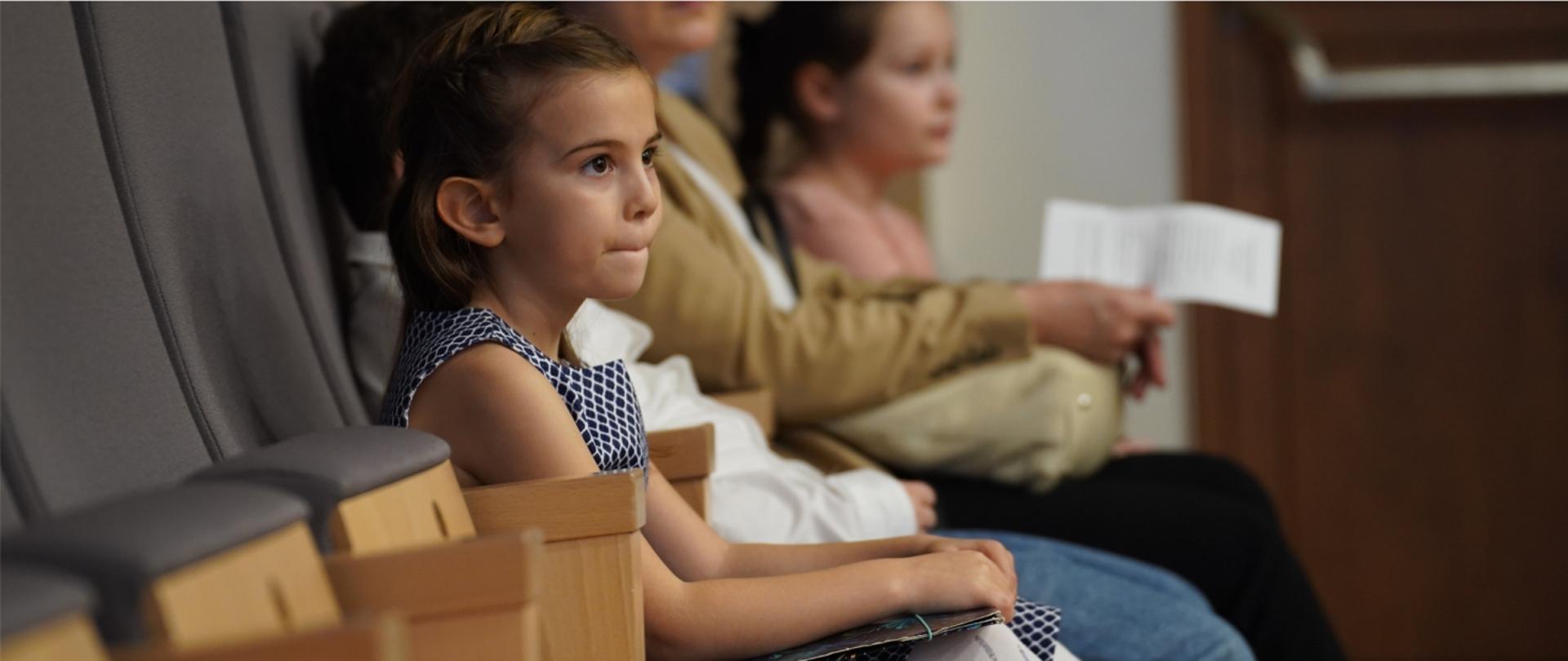 Zdjęcie przedstawia uczestników koncertu