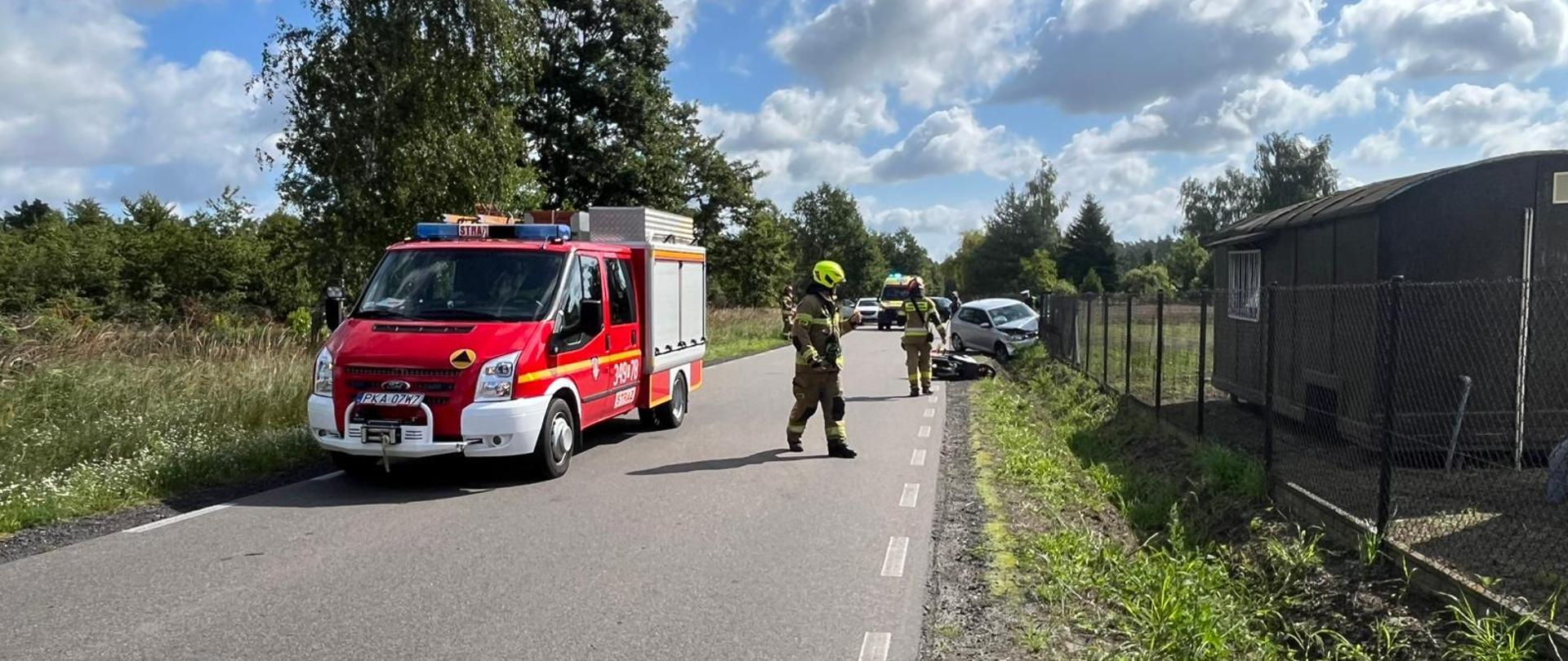 Wypadek samochodu osobowego z jednośladem