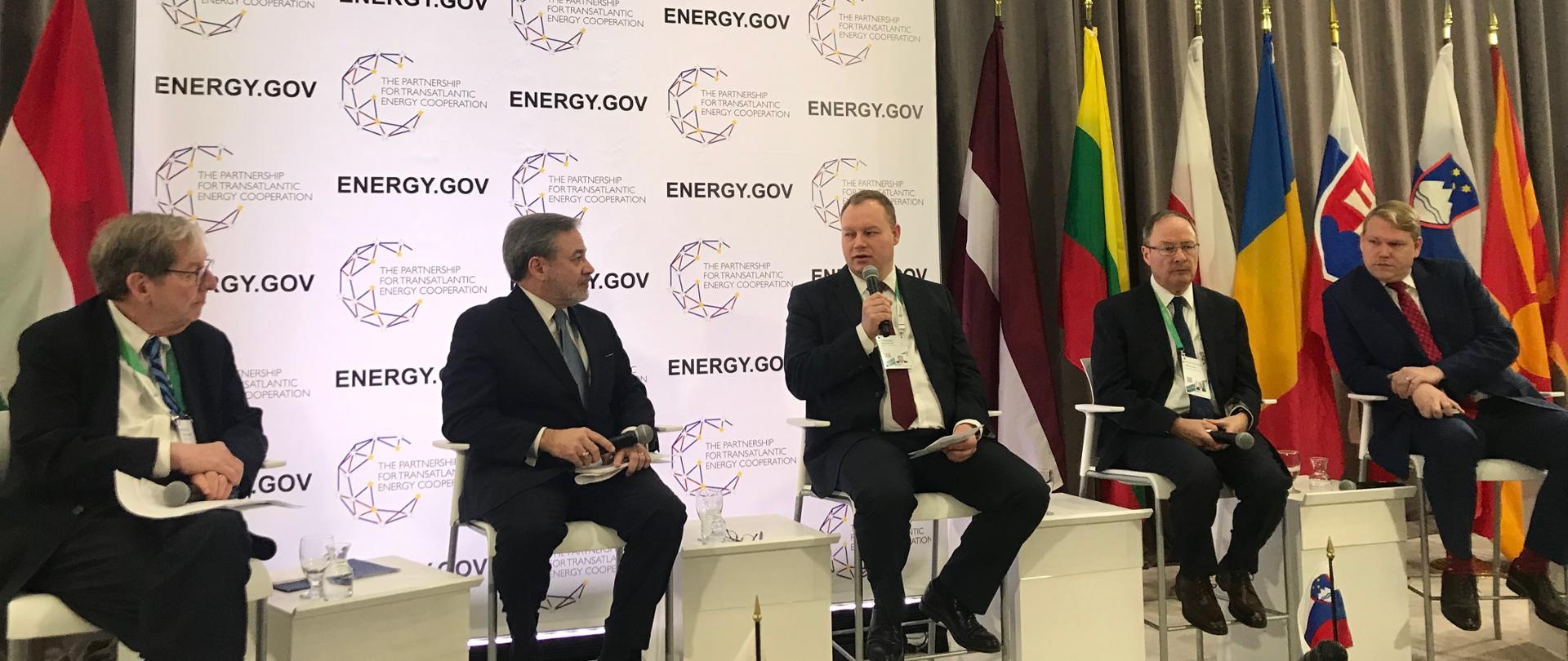 Minister Tomasz Dąbrowski na PTEC