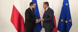 Minister Stefan Krajewski wręcza powołanie prof. Piotrowi Kosiakowi na stanowisko pełnomocnika ds. organizacji Instytutu im. W. Witosa