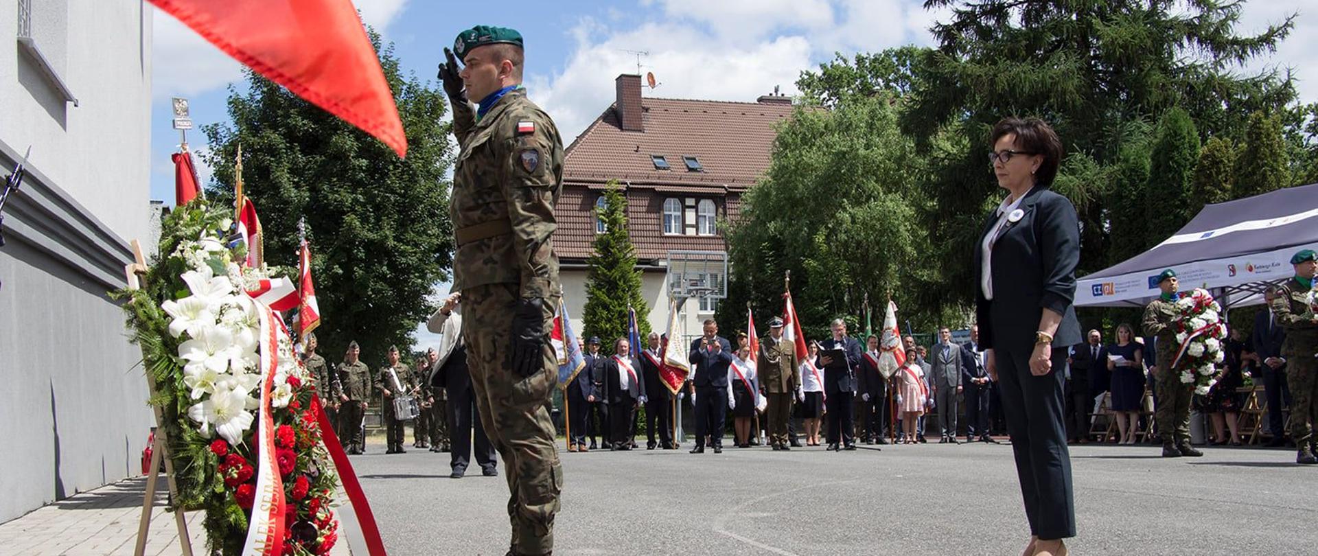 Marszałek Sejmu RP oddaje hołd Ofiarom Rzezi Wołyńskiej