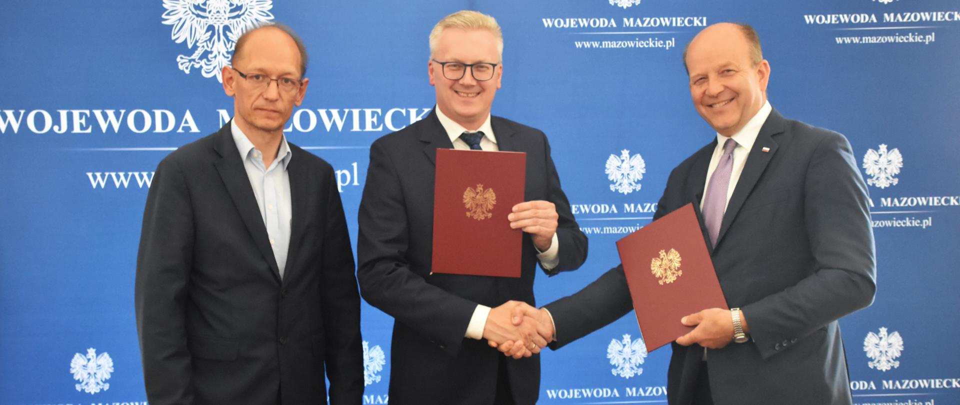 Porozumienia dotyczące remontu cmentarza wojennego w Ossowie.