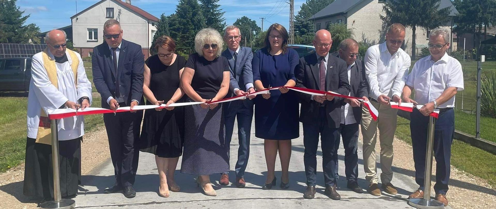 Gmina Miedzna: uroczyste oddanie do użytku inwestycji drogowych