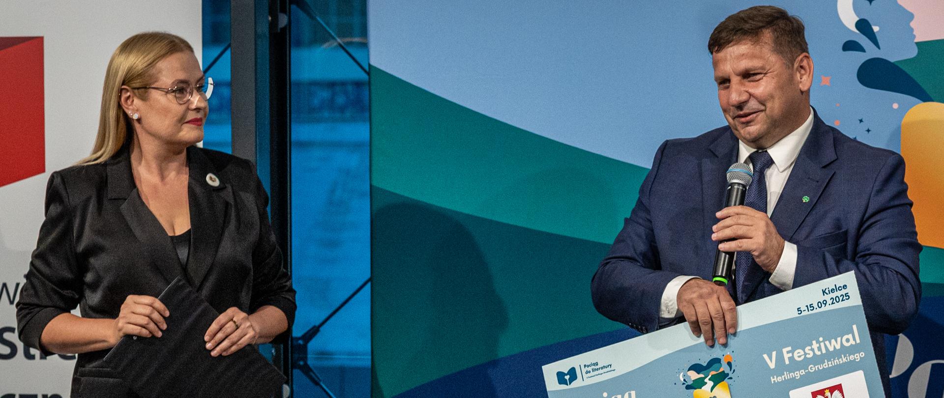 "Pociąg do literatury"