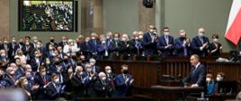 Prezydent przemawia w sejmie. 