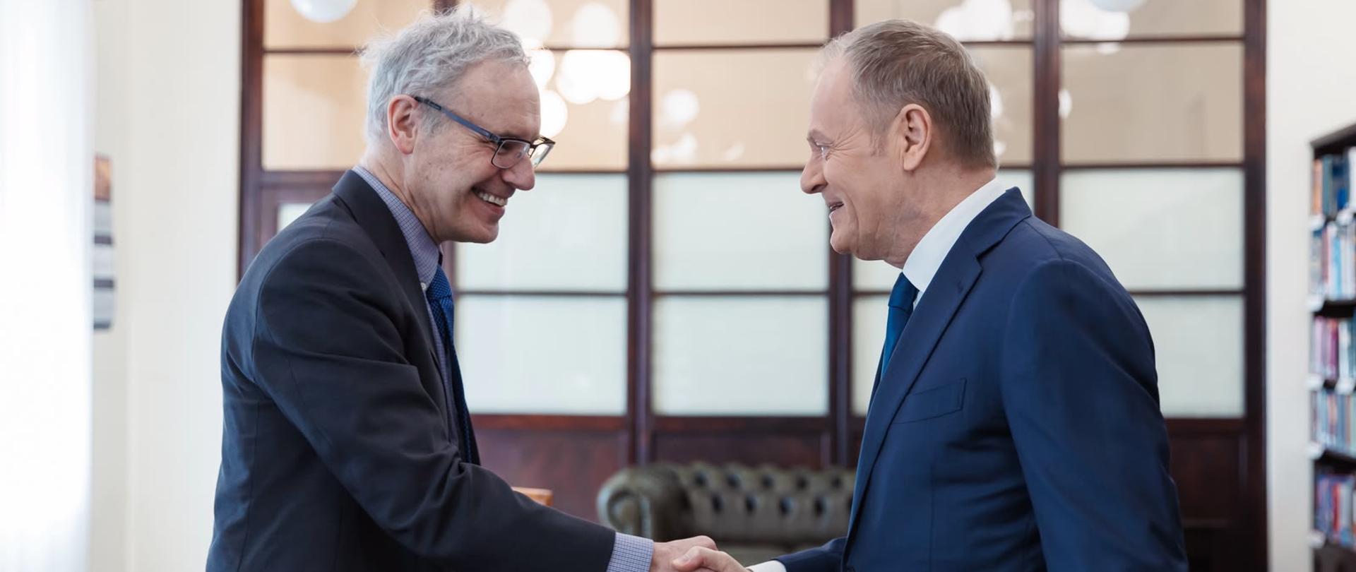 Premier Donald Tusk i prof. Victor Ambros 