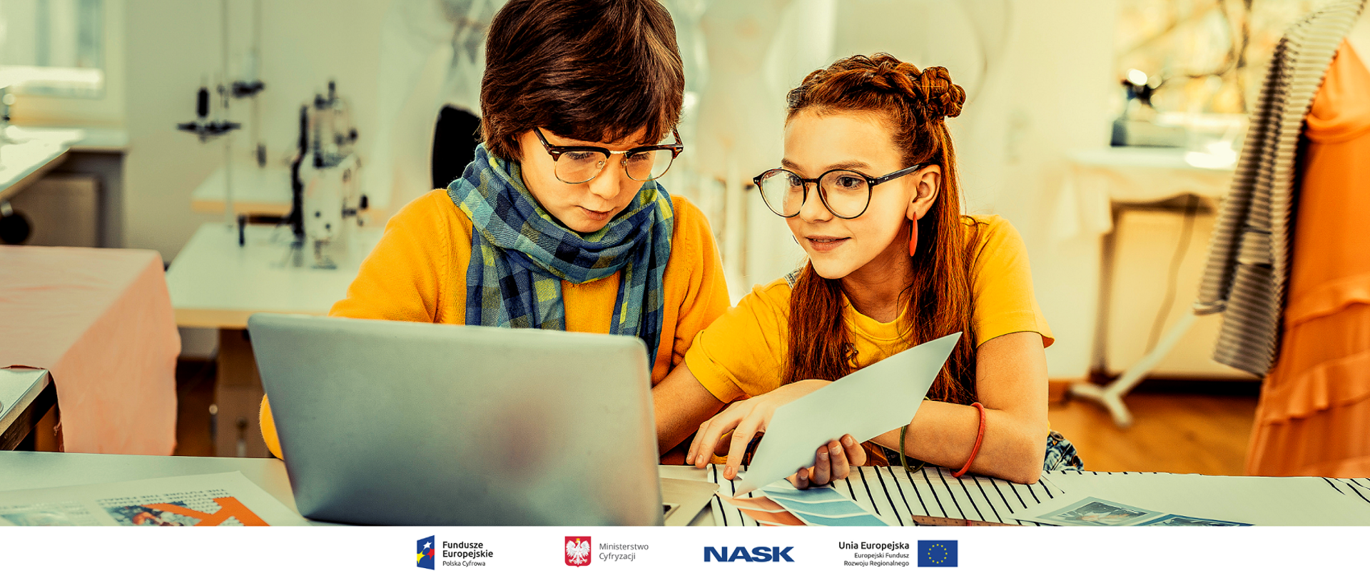 Dzieci przed komputerem