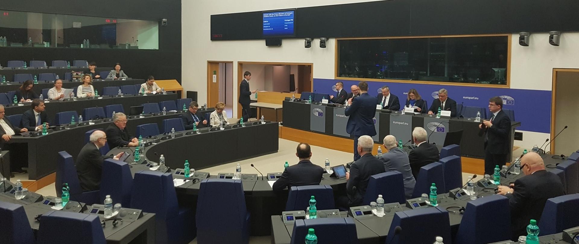 Minister Adamczyk spotkał się z polskimi europarlamentarzystami
