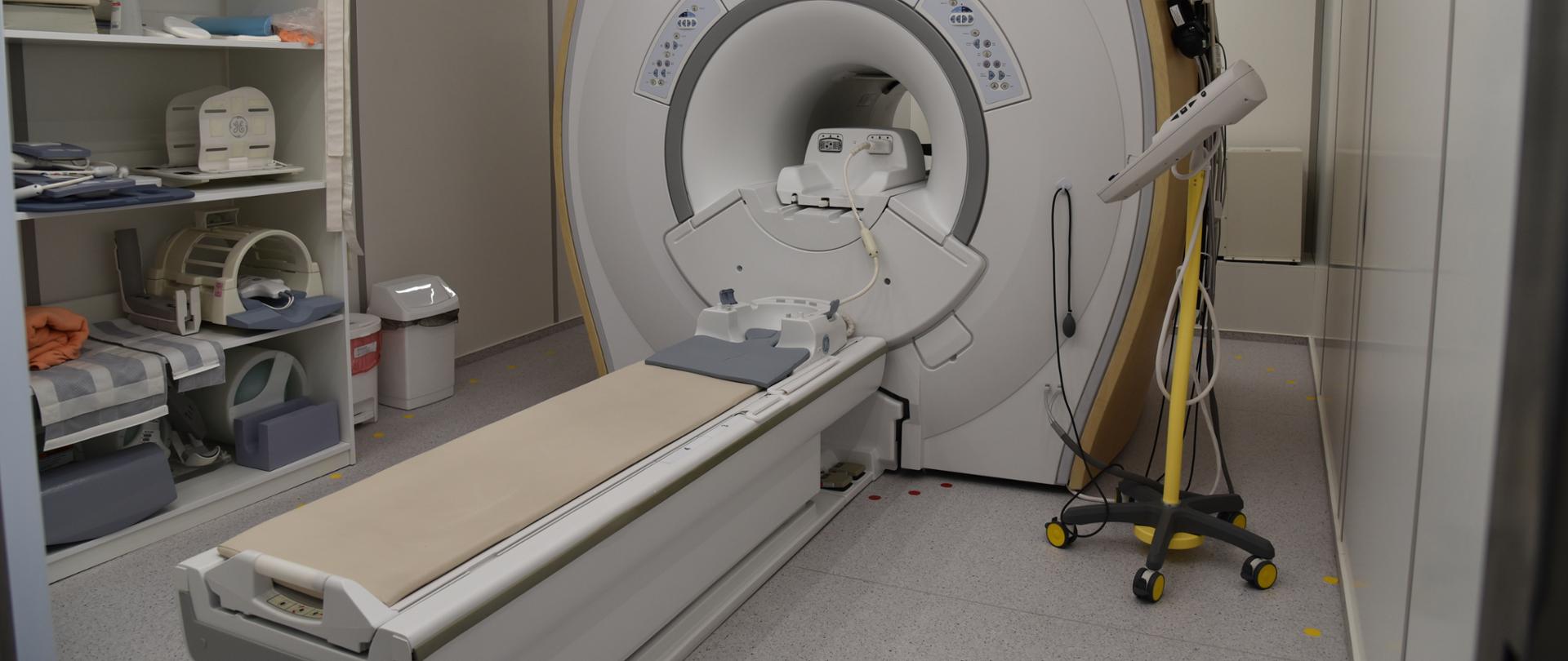 Rezonans magnetyczny w pracowni 