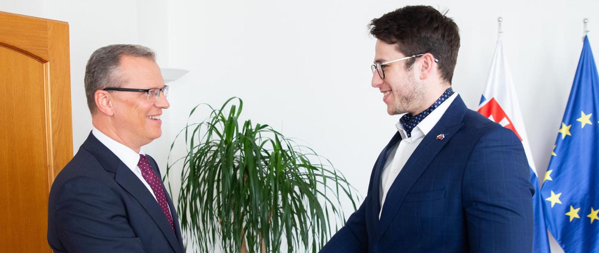 Spotkanie Ambasadora RP z Sekretarzem stanu MSZiE SK