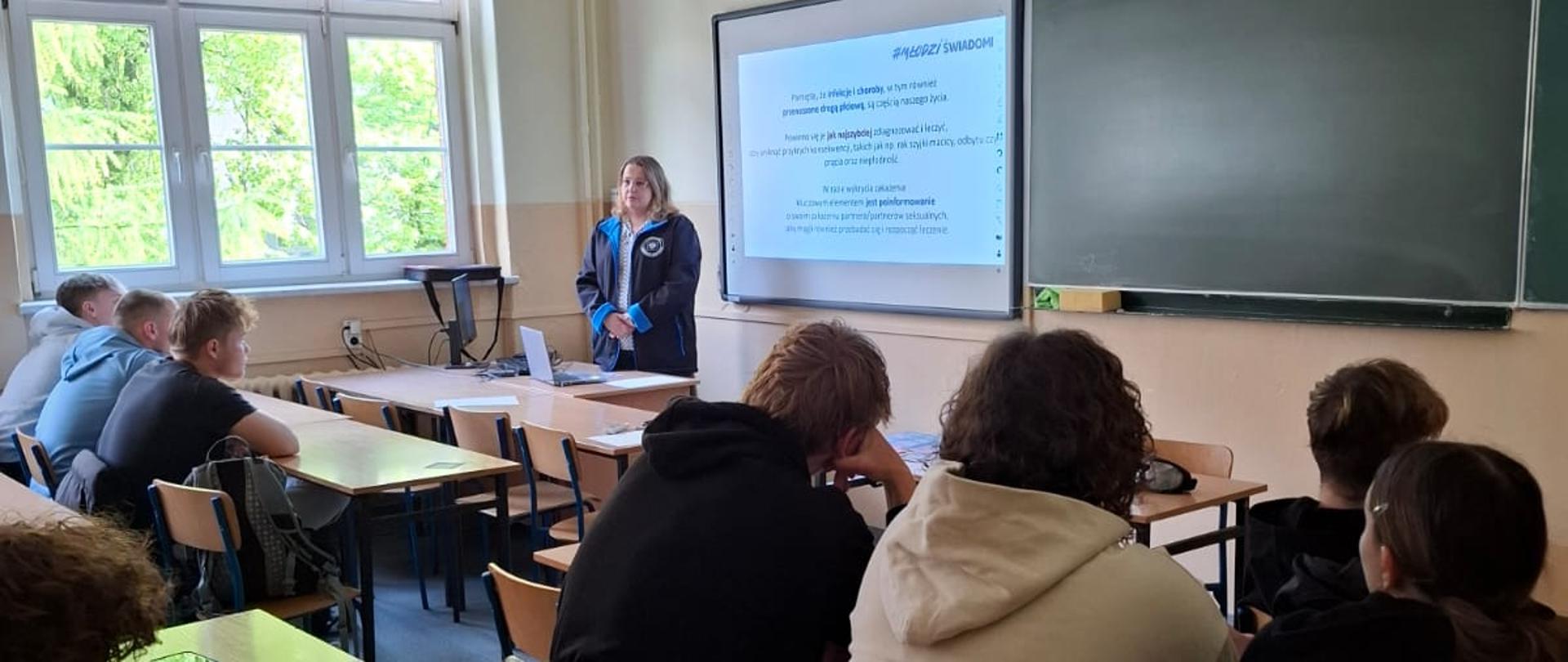 Warsztaty profilaktyczne dla uczniów w Centrum Edukacji Ekonomiczno-Handlowej w Tarnowskich Górach