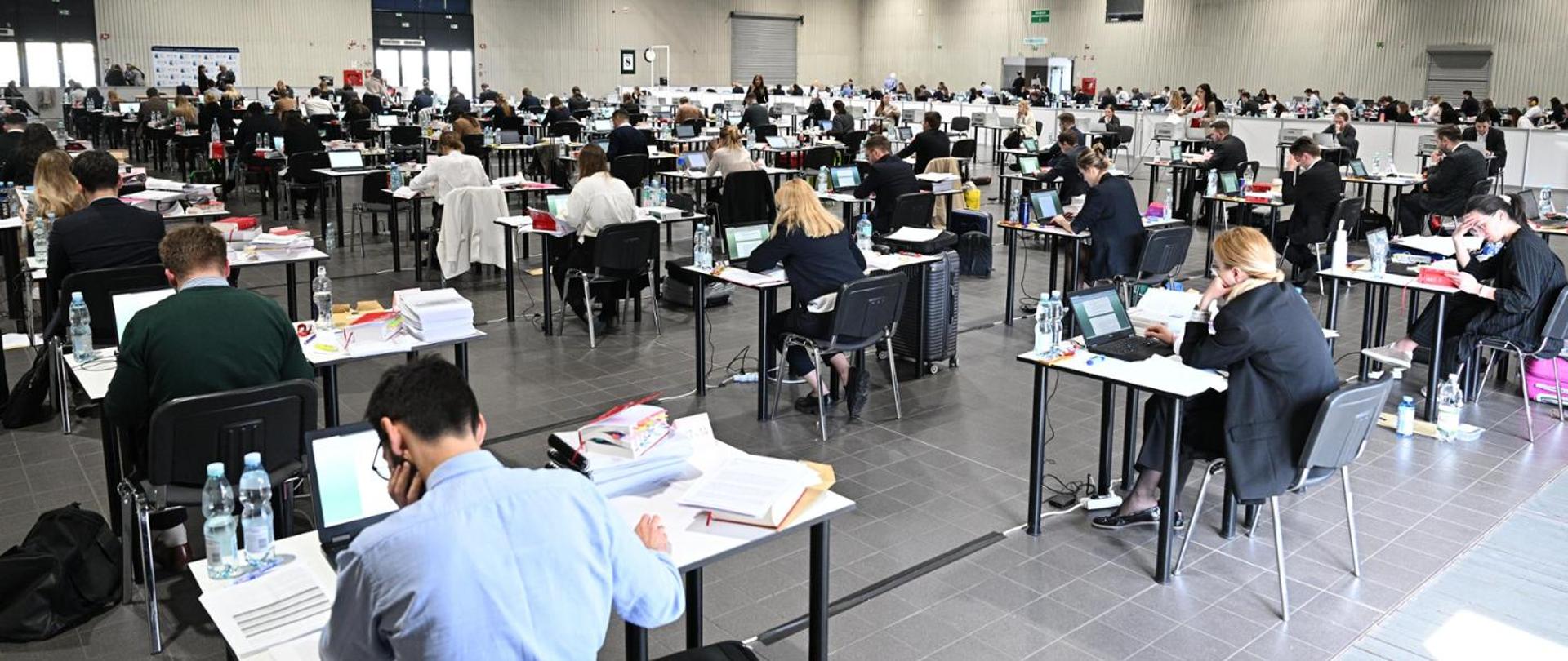 Ruszył sezon zawodowych egzaminów prawniczych