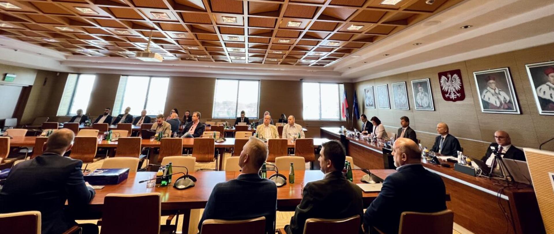 Uczestnicy seminarium naukowo-technicznego i otwartego posiedzenia Zarządu Stowarzyszenia Podkarpacka Dolina Wodorowa