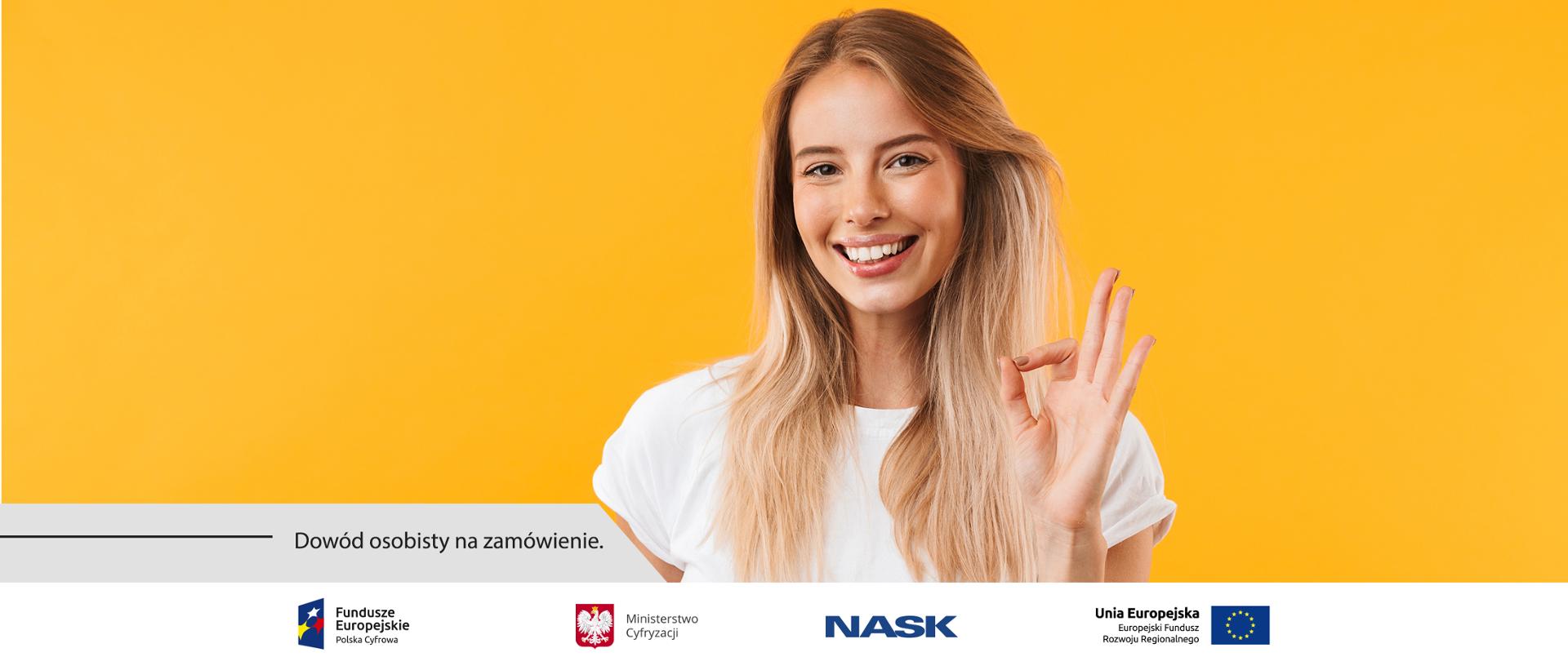 Grafika. Uśmiechnięta młoda kobieta. Obok napis: Dowód osobisty na zamówienie.