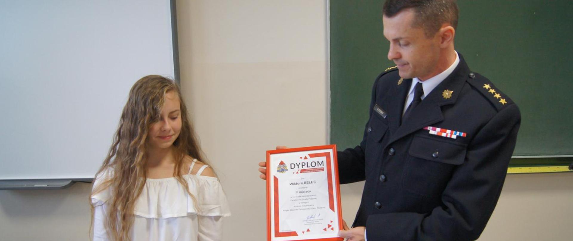 III miejsce w Polsce dla Wiktorii z powiatu kazimierskiego – rozstrzygnięcie konkursów kalendarzowych 2021