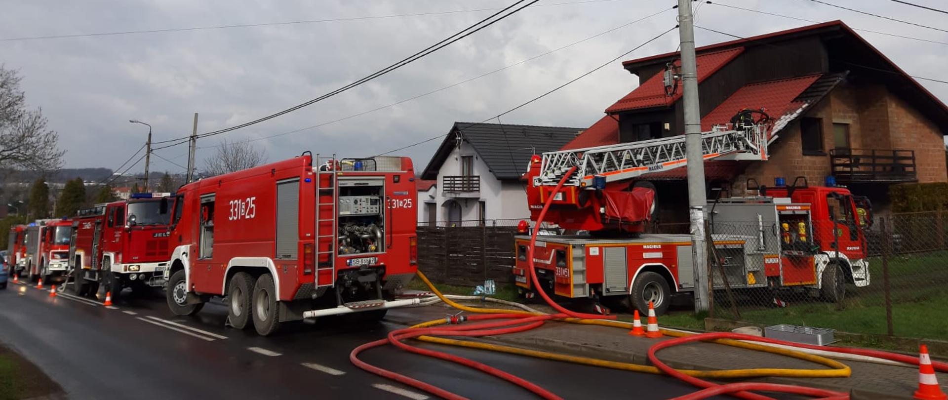 Pożar budynku mieszkalnego w Bielsku-Białej ul. Hałcnowska