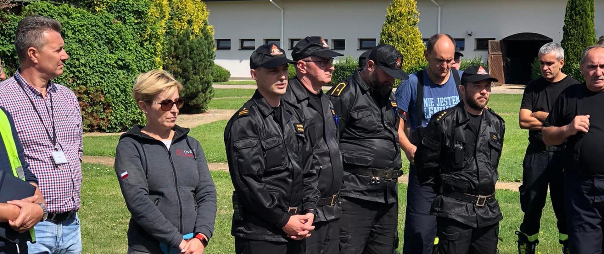 Ćwiczenia strażaków w Warce