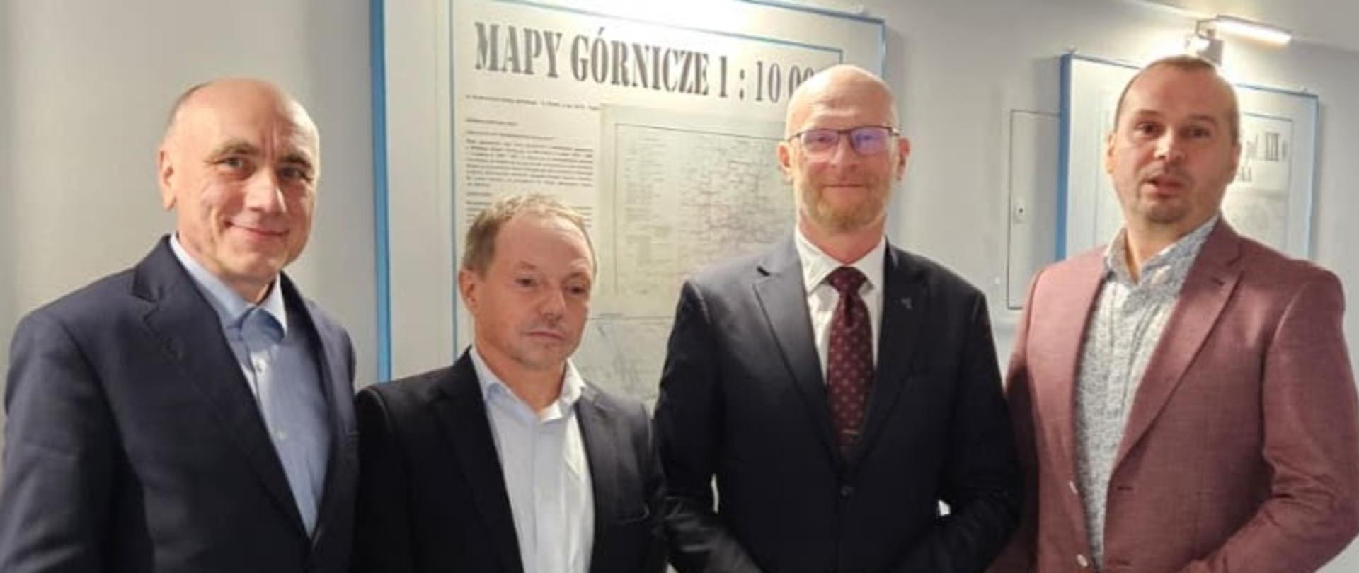 GGK Andrzej Żylis podczas spotkania z Geodetą Województwa Śląskiego Andrzejem Figasem, Dyrektorem WODGiK w Katowicach Arturem Kaczmarkiem oraz jego zastępcą Piotrem Pachółem.
