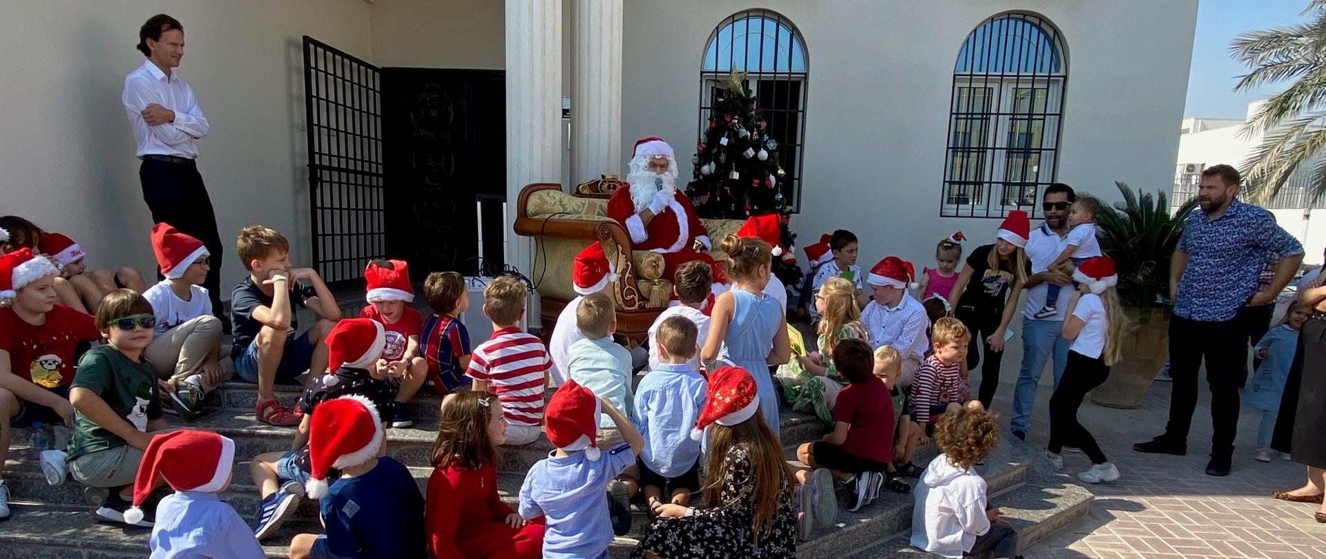 Mikołajki w Ambasadzie RP w Dosze 2021