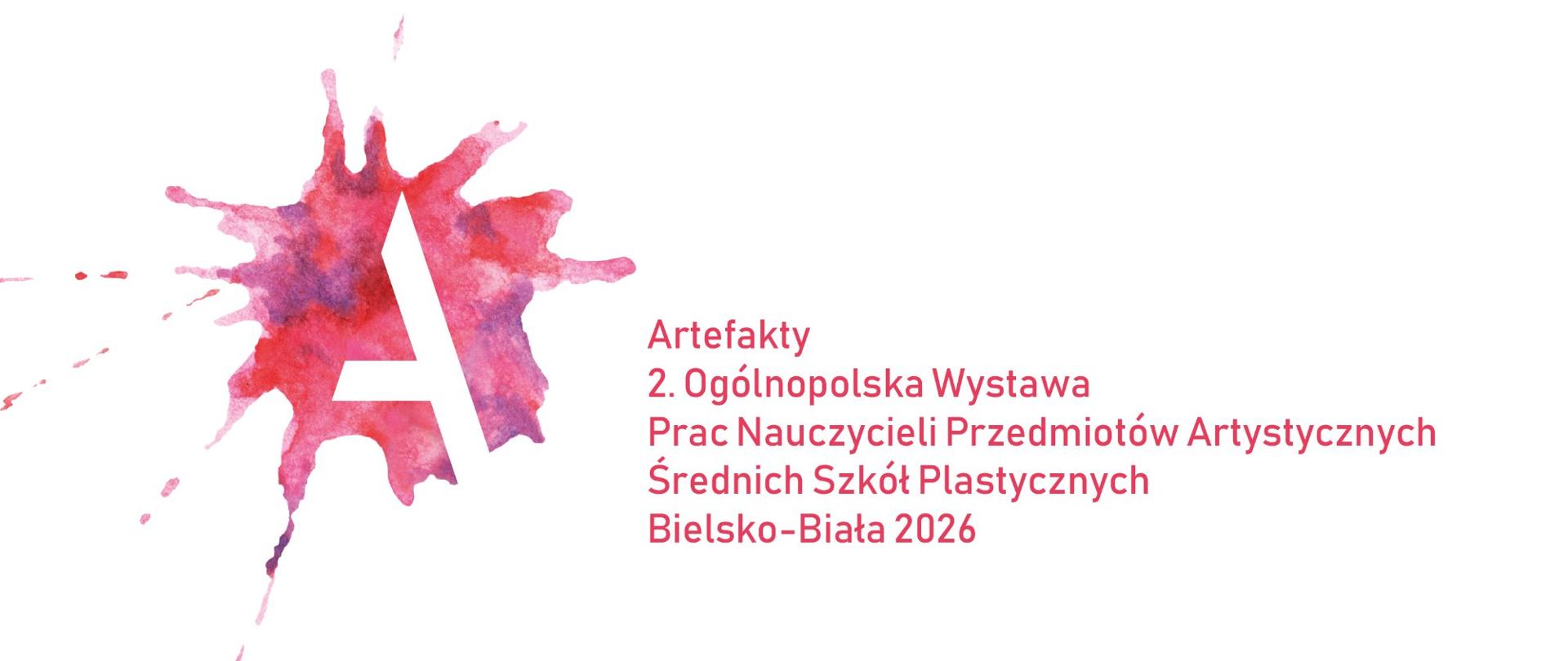 Czerwonofioletowa plama z białą literą A i nazwą wystawy