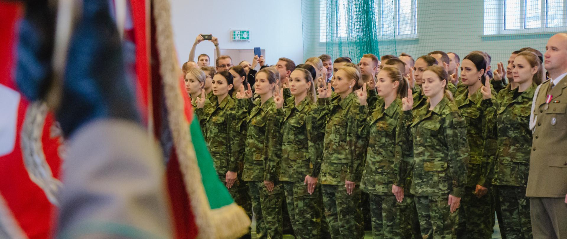Uroczysta zbiórka i ślubowanie funkcjonariuszy POSG