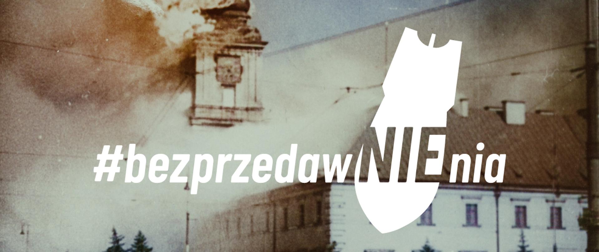 Zdjęcie przedstawiające stary budynek z oknami