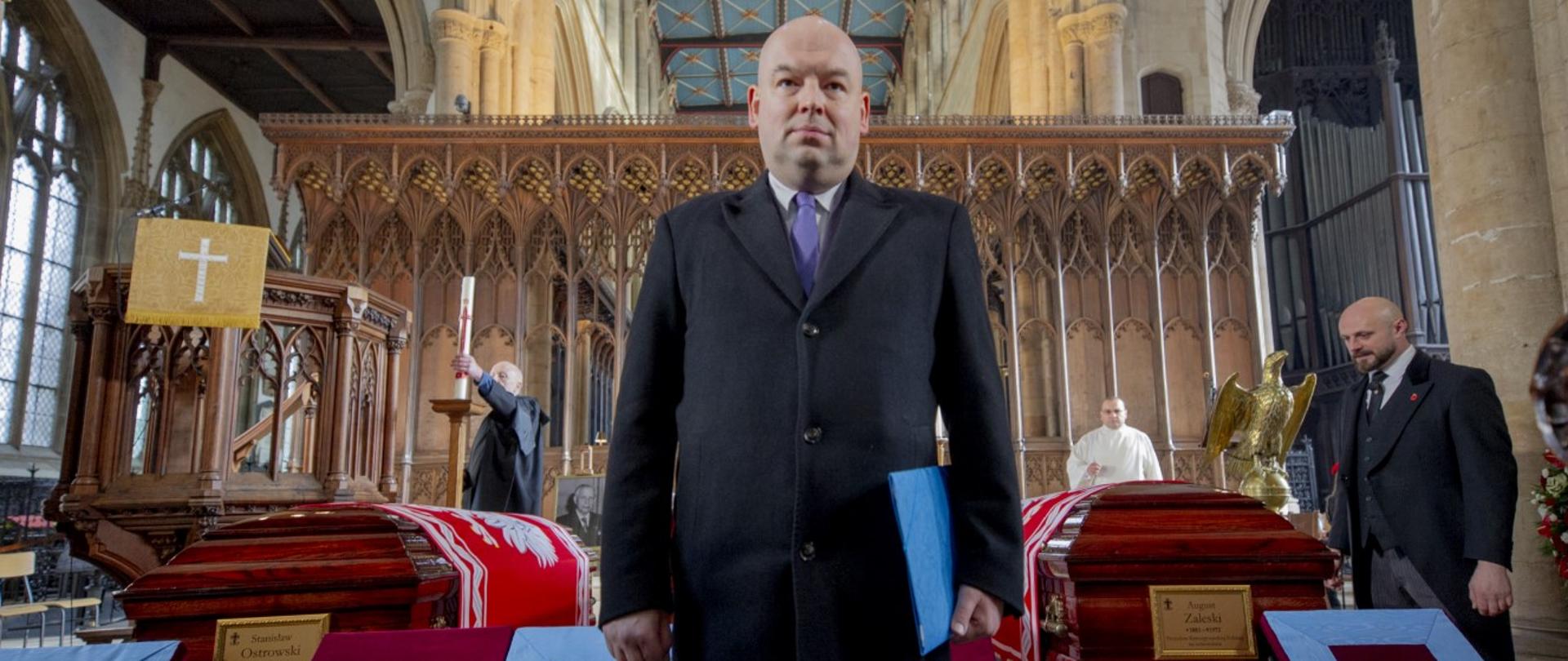 Msza Św. pogrzebowa nad trumnami Prezydentów RP na uchodźstwie: Władysława Raczkiewicza, Augusta Zaleskiego i Stanisława Ostrowskiego