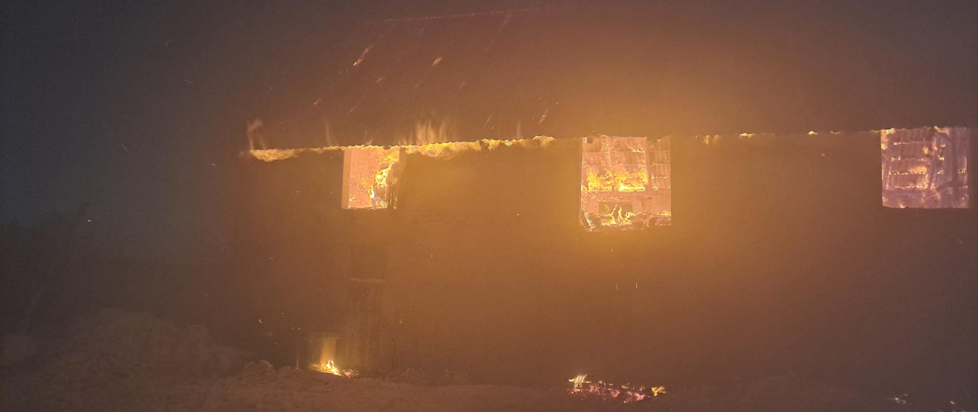 Pożar budynku inwentarskiego w Suczkach, gm. Gołdap