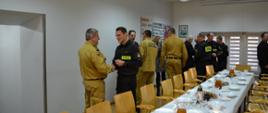 Strażacy Komendy Państwowej Straży Pożarnej składają życzenia świąteczne