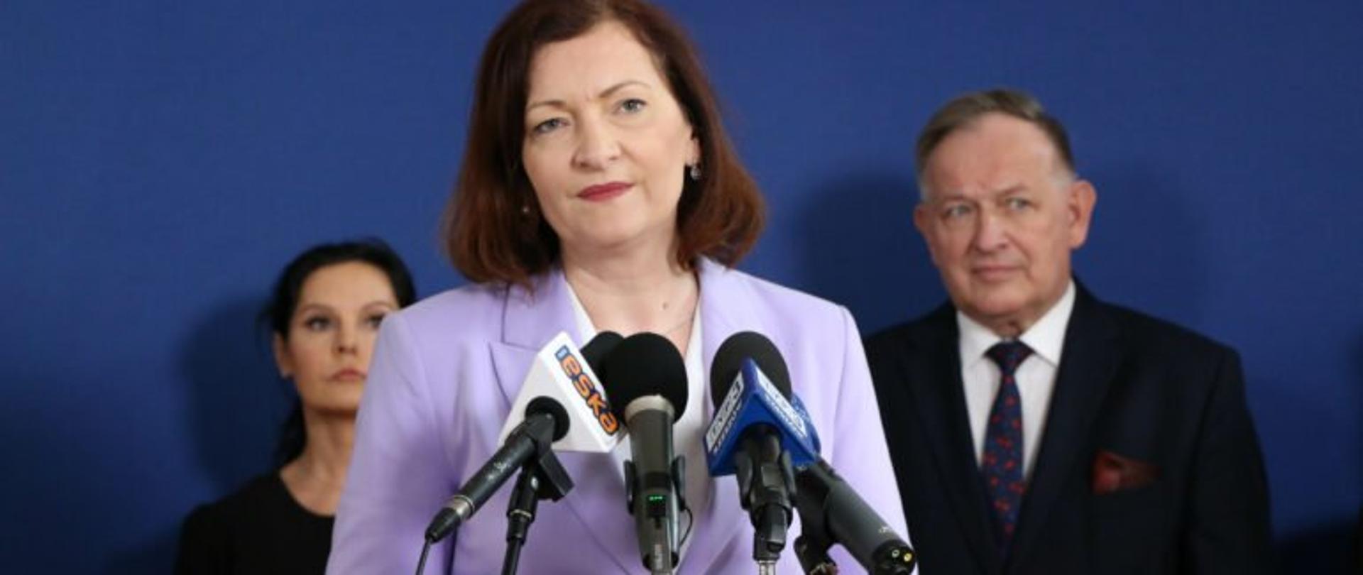 Wojewoda podsumowała działalność szpitala tymczasowego