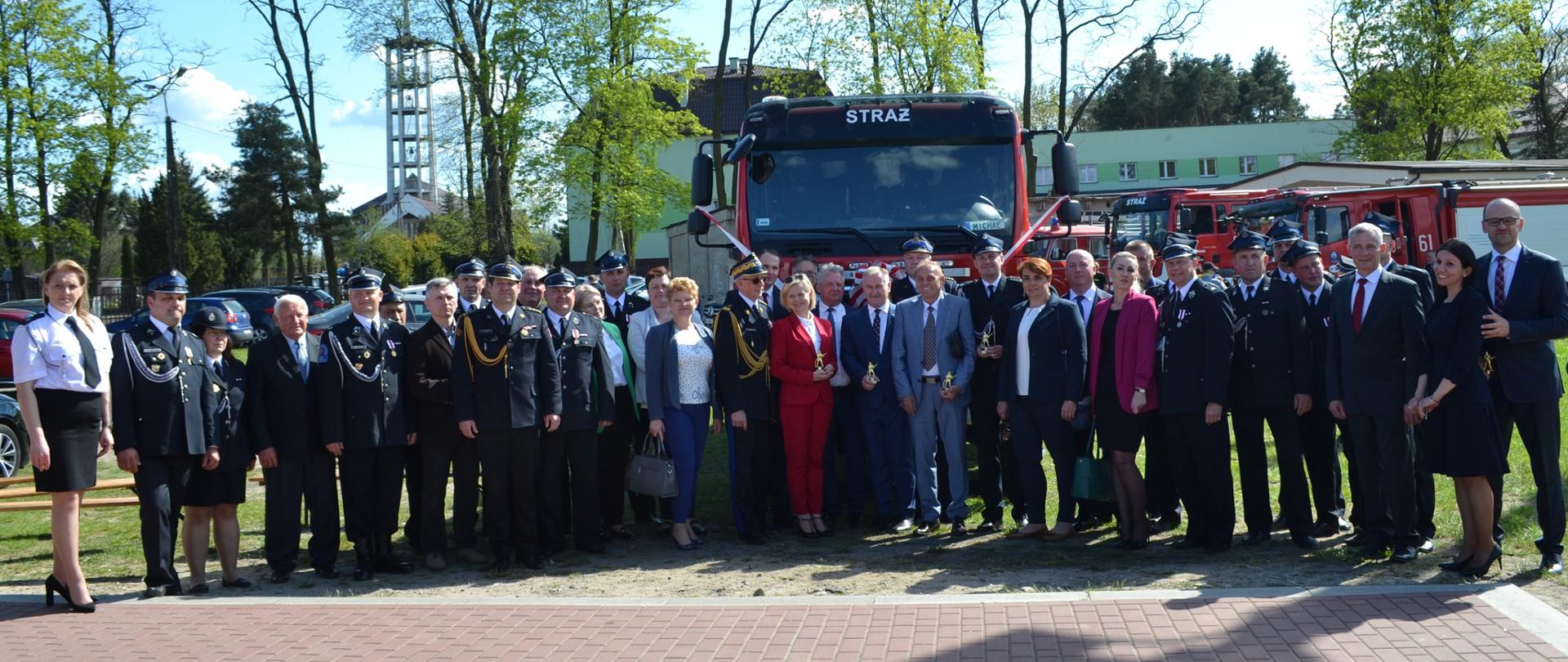 Przekazanie samochodu ratowniczo-gaśniczego dla OSP w Jasienicy (pow. wołomiński)