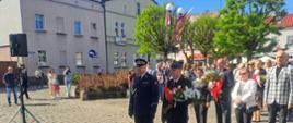 Złożenia wiązanki okolicznościowej dokonał Komendant Powiatowy PSP.