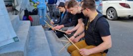 Zdjęcia koncertów z cyklu "z Muzyczną..." - dla Miasta pokazujące aktywność
Szkoły Muzycznej w Pile dla swojego Miasta.