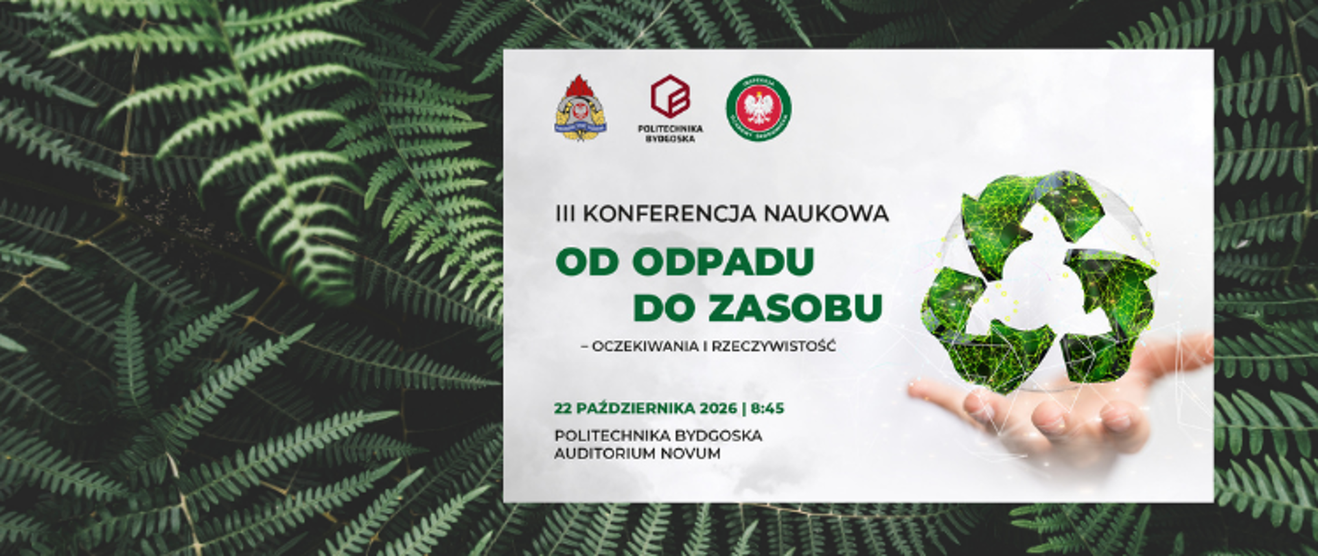 
Na tle zielonych liści paproci graficzna informacja zapowiadająca konferencję.