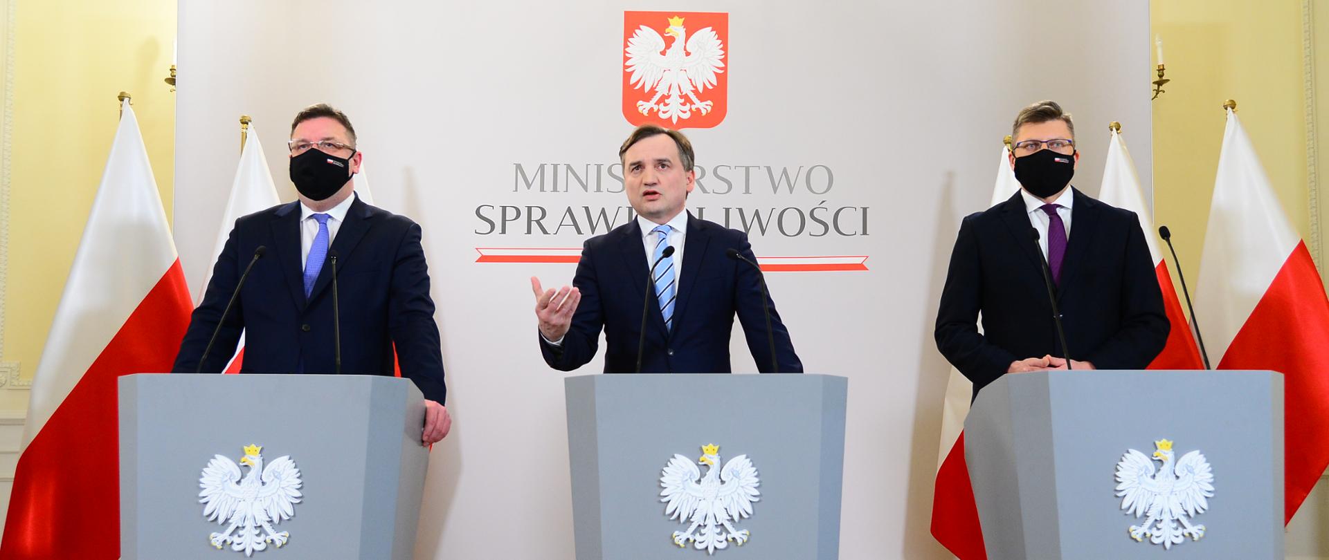 Konferencja prasowa dotycząca złożenia wniosku Ministra Sprawiedliwości o zwołanie Rady Gabinetowej ws. ograniczania polskiej suwerenności 