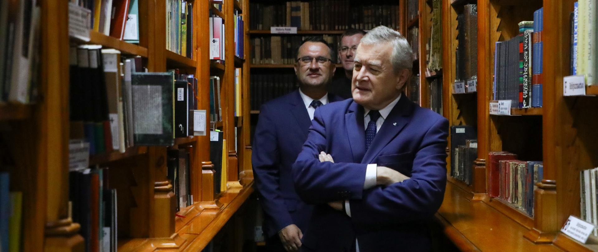 Minister kultury prof. Piotr Gliński zwiedził Klasztor Karmelitów Bosych w Czernej, fot. D. Matloch