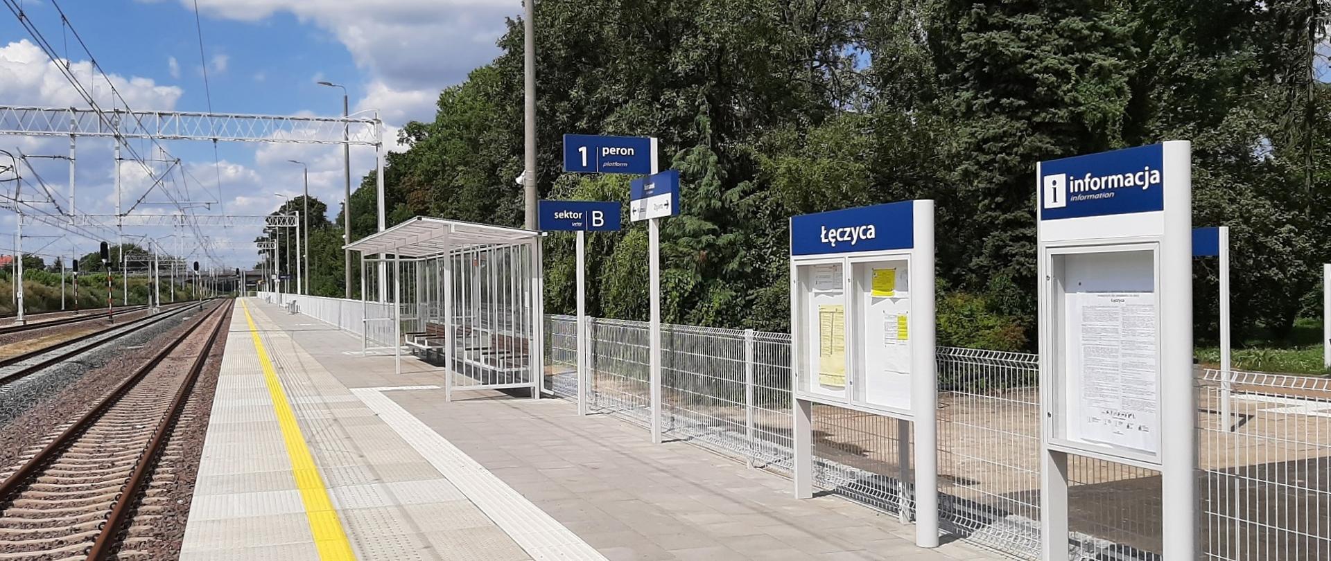 Łęczyca - nowy peron oraz wiaty przystankowe