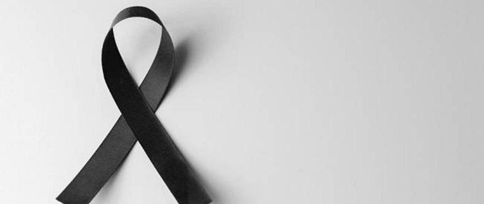 Czarna wstążka