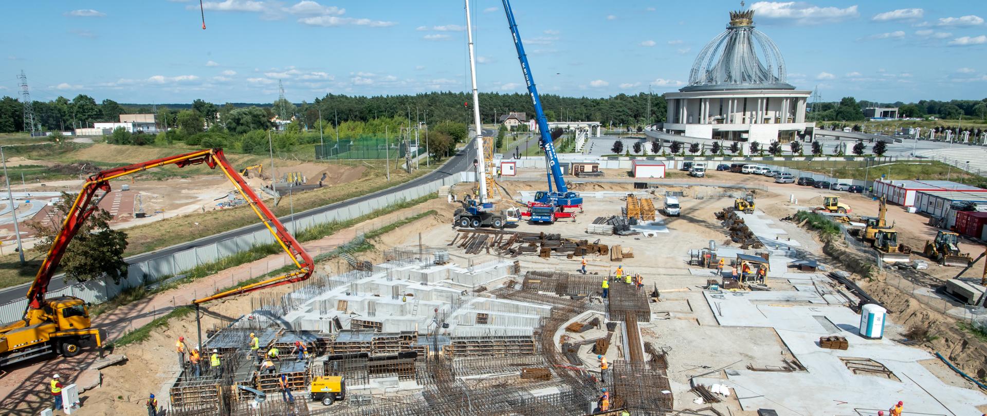 Minister kultury odwiedził budowę Muzeum „Pamięć i Tożsamość” im. Jana Pawła II w Toruniu, fot. Tytus Żmijewski