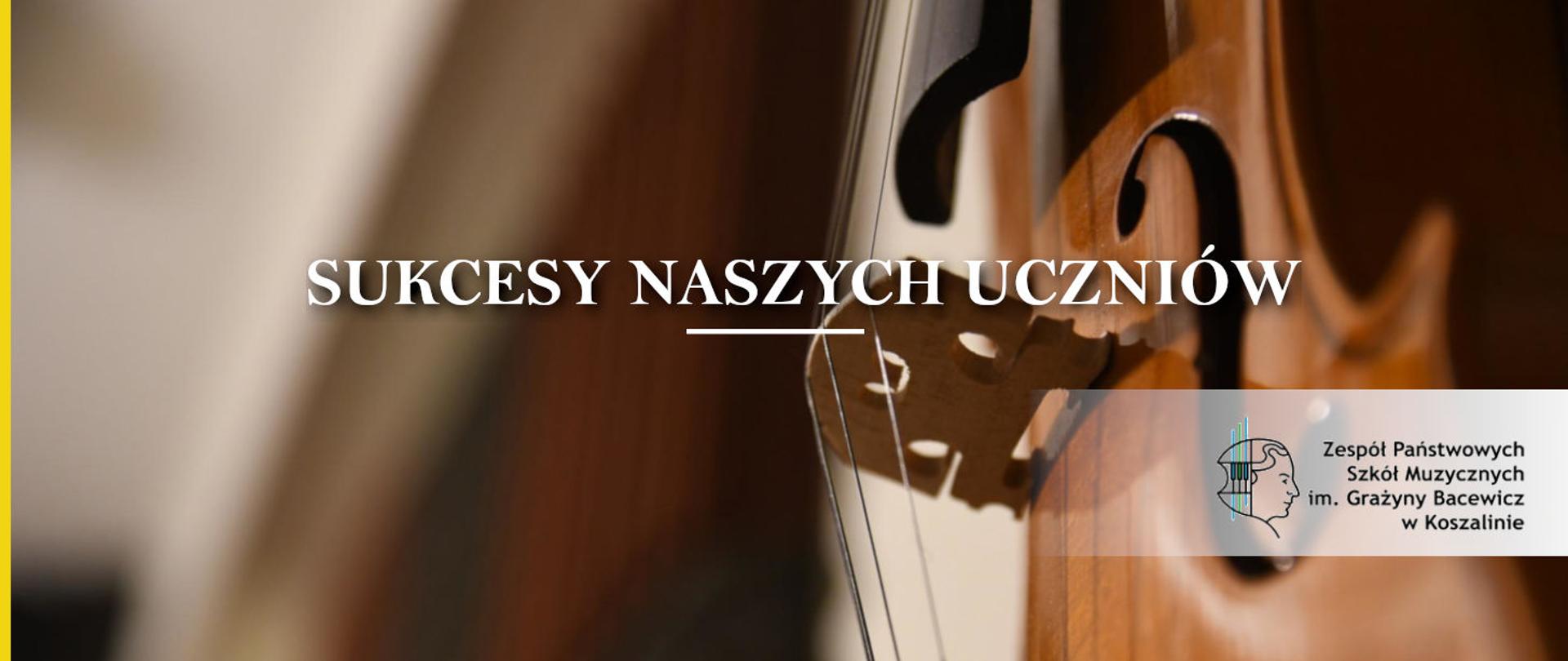 Na zdjęciu logo szkoły w kolorze czarnym, tło stanowią skrzypce.