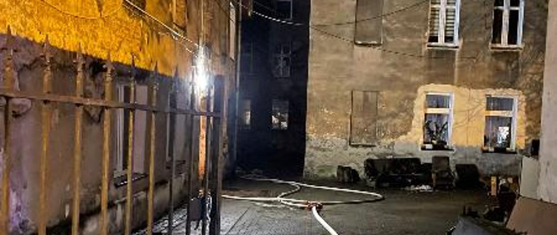 Pożar mieszkania w budynku wielorodzinnym przy ul. Kościuszki - Nysa.