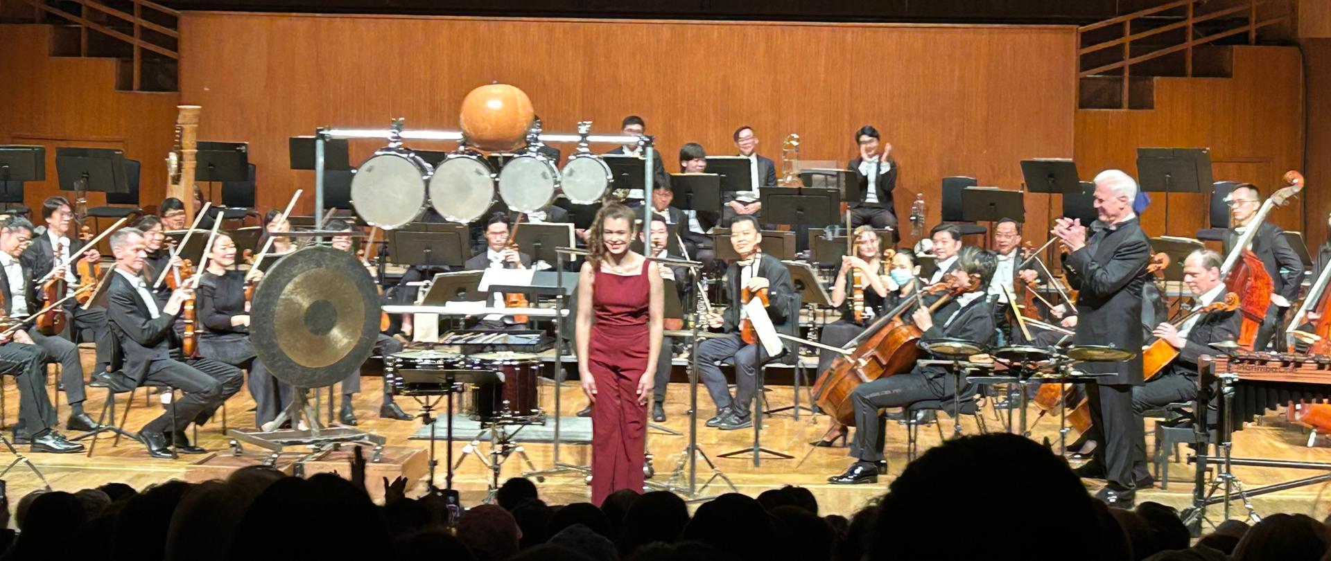 Marianna Bednarska z Hong Kong Sinfoniettą