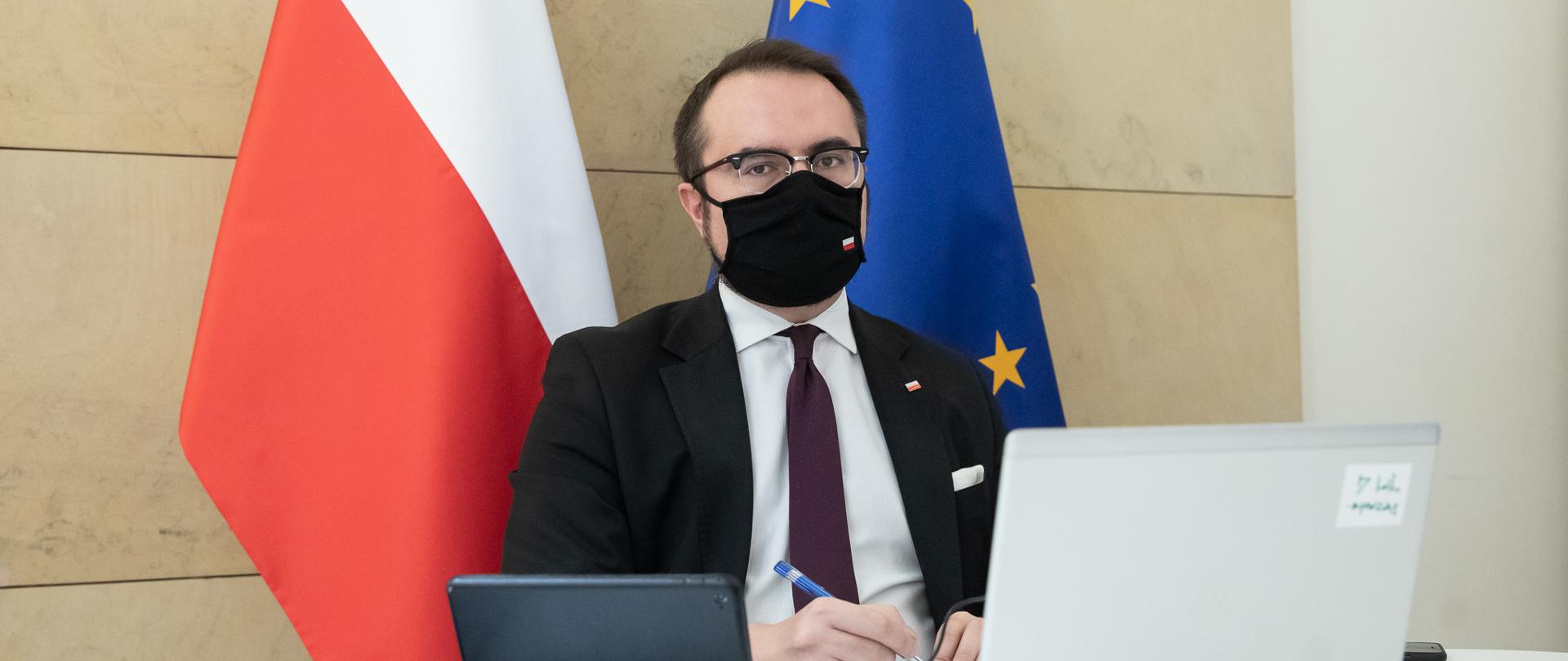 2020.11.10 Warszawa . Minister Pawel Jablonski . Wideokonferencja . High Level Meeting (HLM) of the OECD Development Assistance Committee .Fot. Tymon Markowski / MSZ