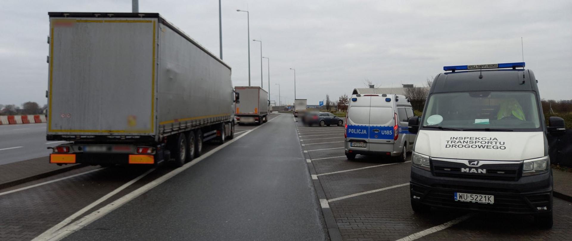Inspektorzy wezwali na miejsce kontroli patrol policji, który ponownie przebadał kierowcę alkomatem