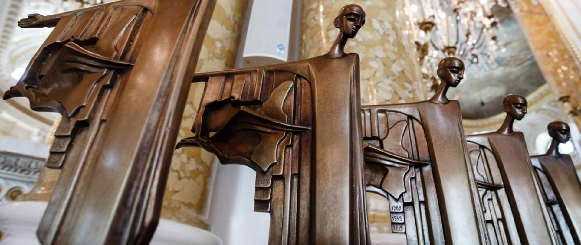 Statuetki Kustosz Pamięci Narodowej