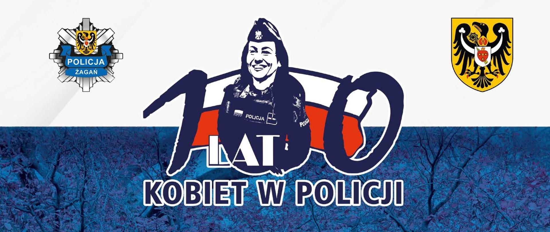 Na zdjęciu, drzewo z liśćmi jesienią, pod nim stoją w rzędzie umundurowane Policjantki. W pierwszym rzędzie 4 Policjantki i pies przewodnik. 