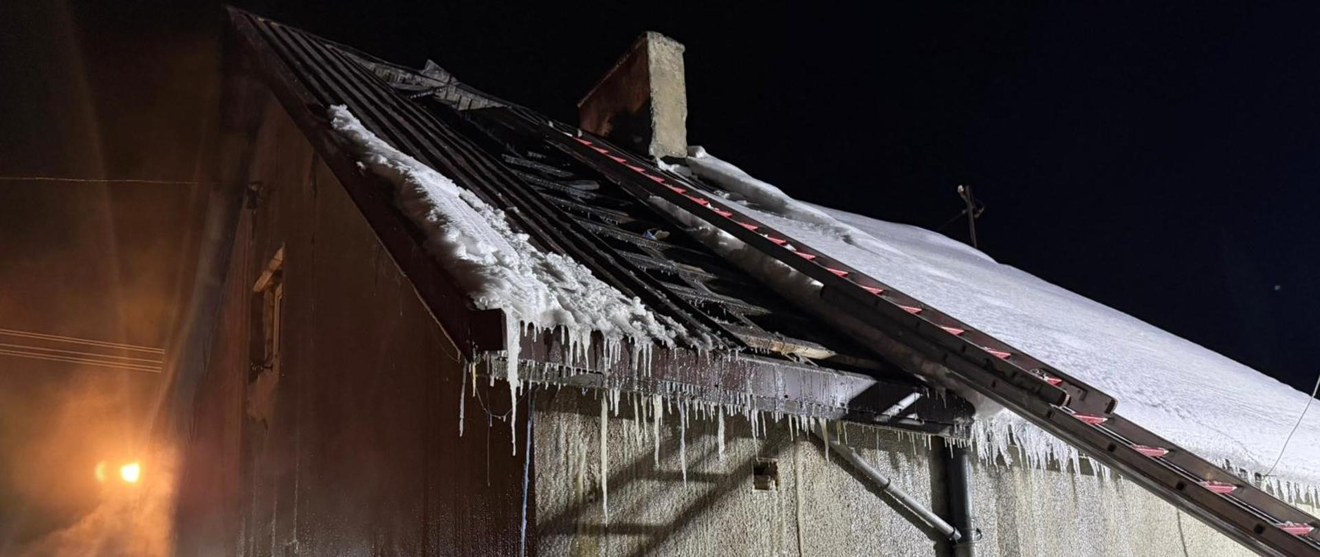 Pożar domu jednorodzinnego w miejscowości Leszcz (gmina Dąbrówno)